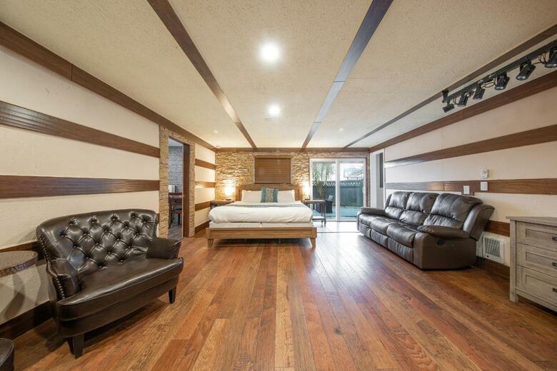 Oasis Motel