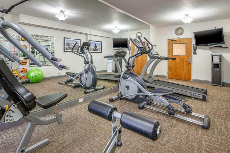 Hotel Best Western Plus Peppertree Airport Inn
