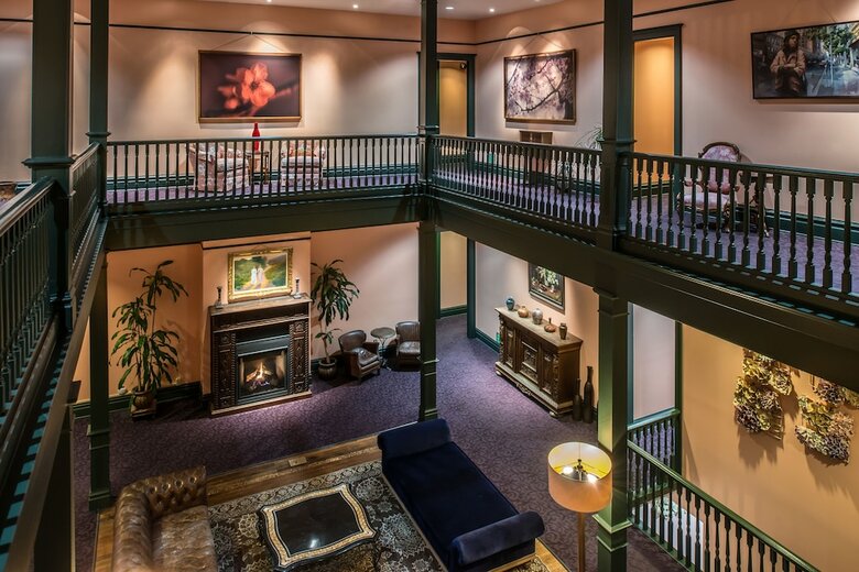 Montvale Hotel