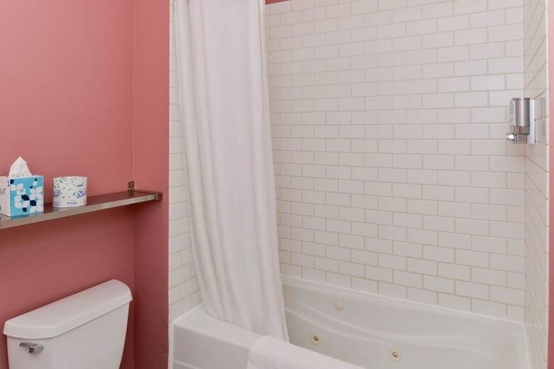 Montvale Hotel