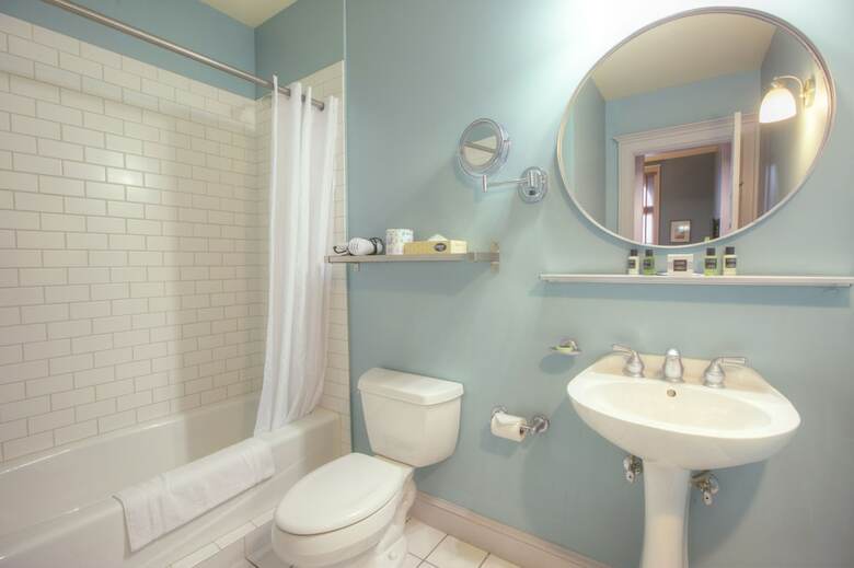 Montvale Hotel