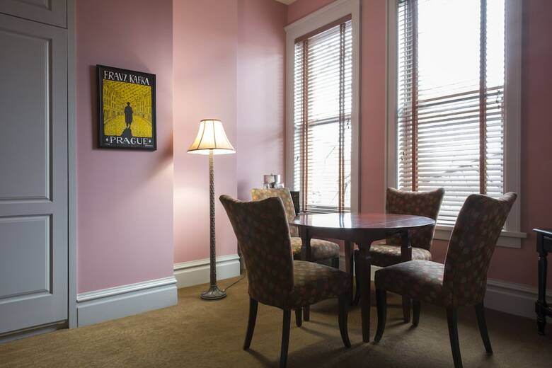Montvale Hotel