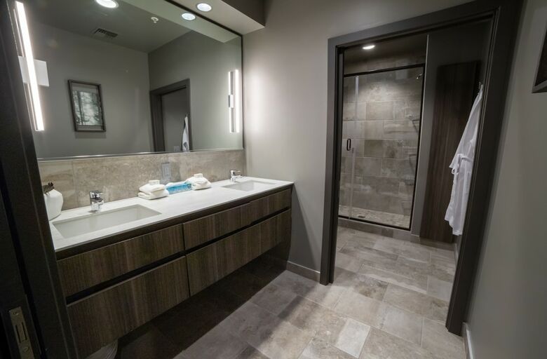 Montvale Hotel
