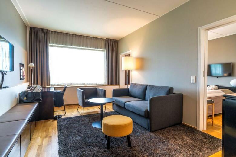 Hotel Rica Talk