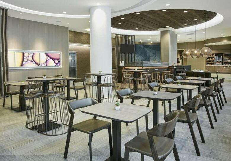 Hotel Springhill Suites By Marriott Milwaukee Downtown