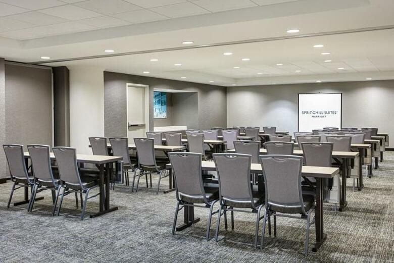Hotel Springhill Suites By Marriott Milwaukee Downtown