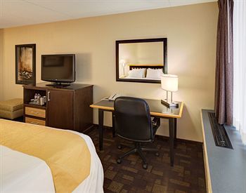 Radisson Hotel Milwaukee West