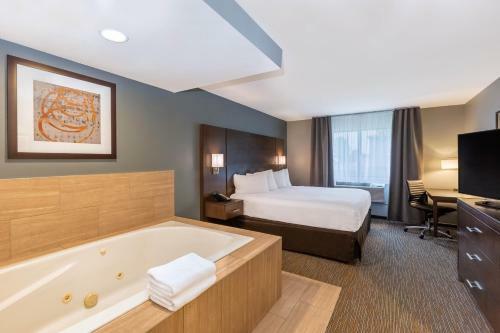 Alakai Hotel & Suites
