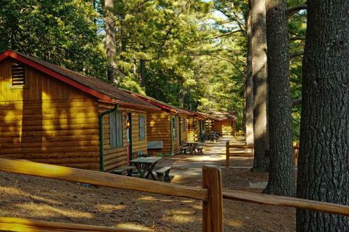 Hotel Meadowbrook Resort