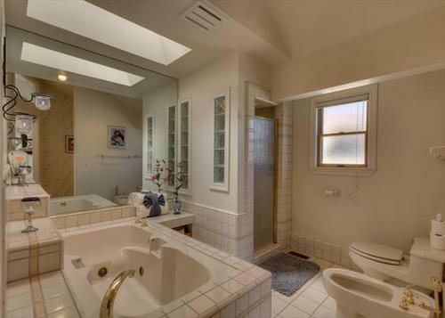 552 Alpine Home