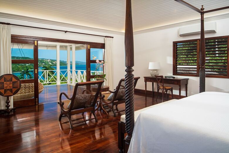 Apartamento Round Hill Hotel And Villas
