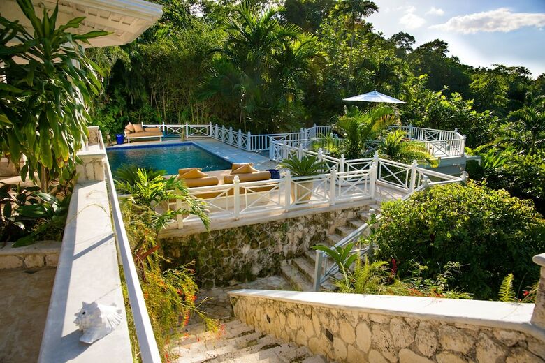Apartamento Round Hill Hotel And Villas
