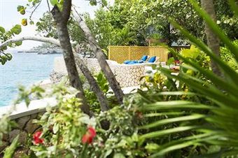 The Caves Hotel