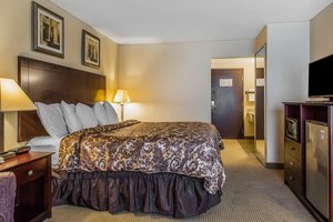 Hotel Rodeway Inn & Suites