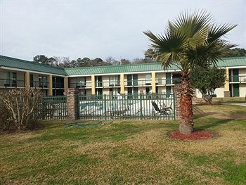 Hotel Econo Lodge Near Fort Stewart