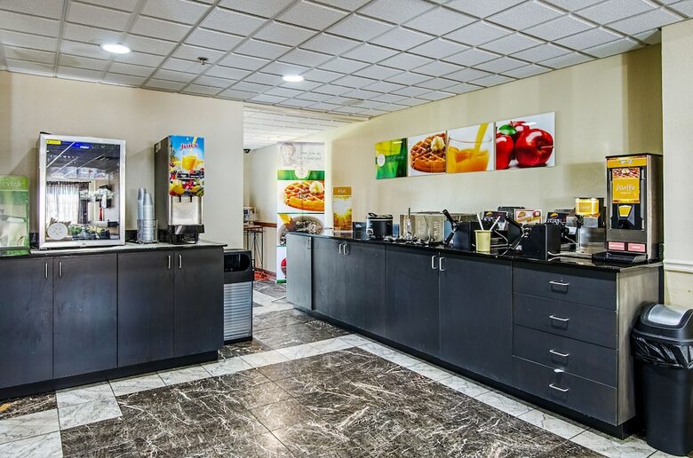 Hotel Quality Inn & Suites