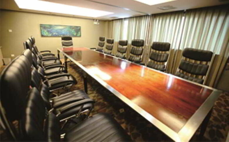 Hotel Howard Johnson All Suites