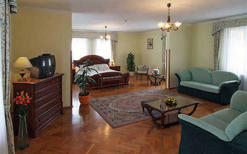 Constans Hotel