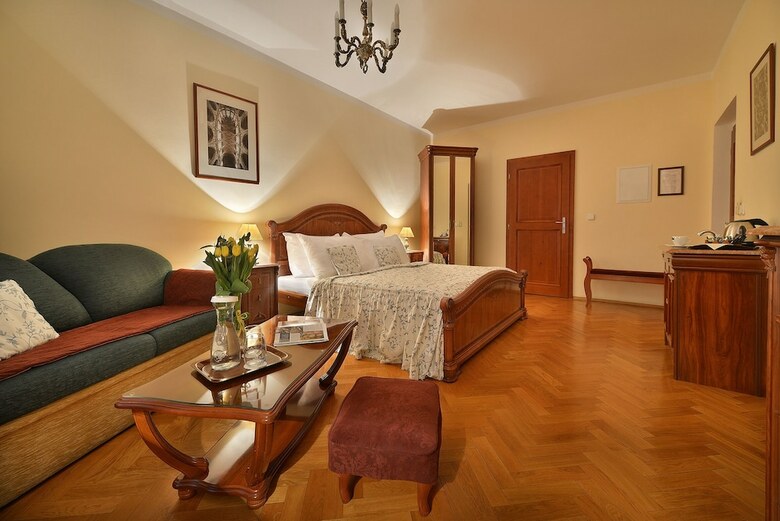 Constans Hotel