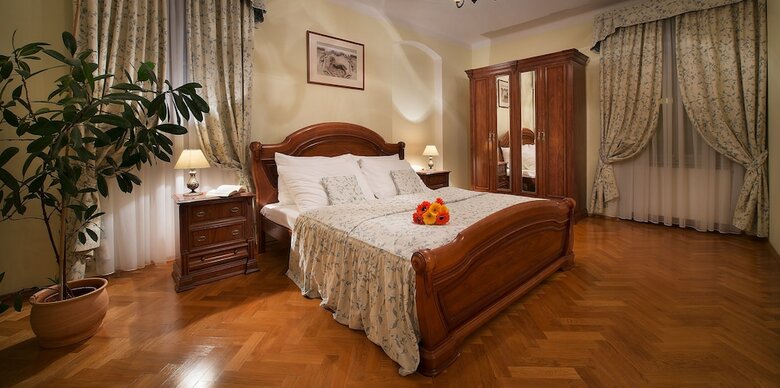 Constans Hotel