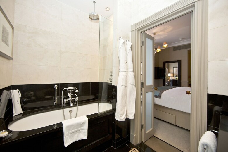 St James Hotel & Club