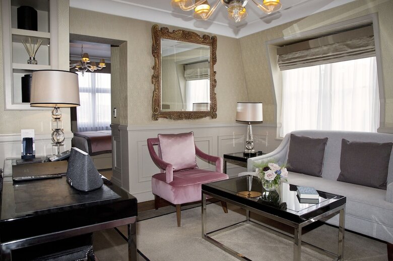 St James Hotel & Club