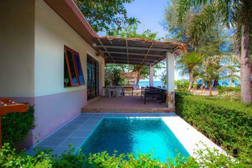 Hotel Banana Beach Resort