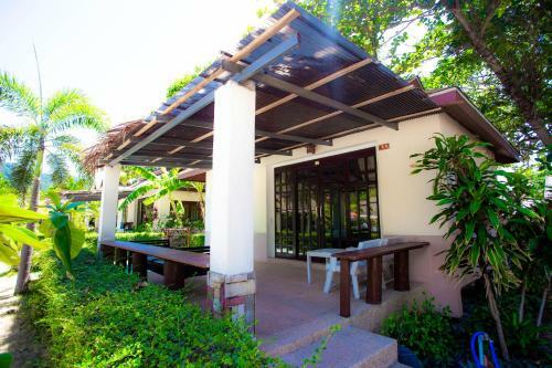 Hotel Banana Beach Resort