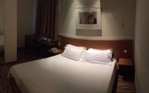 Hotel Goldmet Inn Changzhi Bayi Square