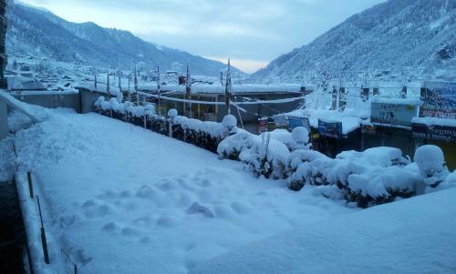 Hotel Honeymoon Inn Manali