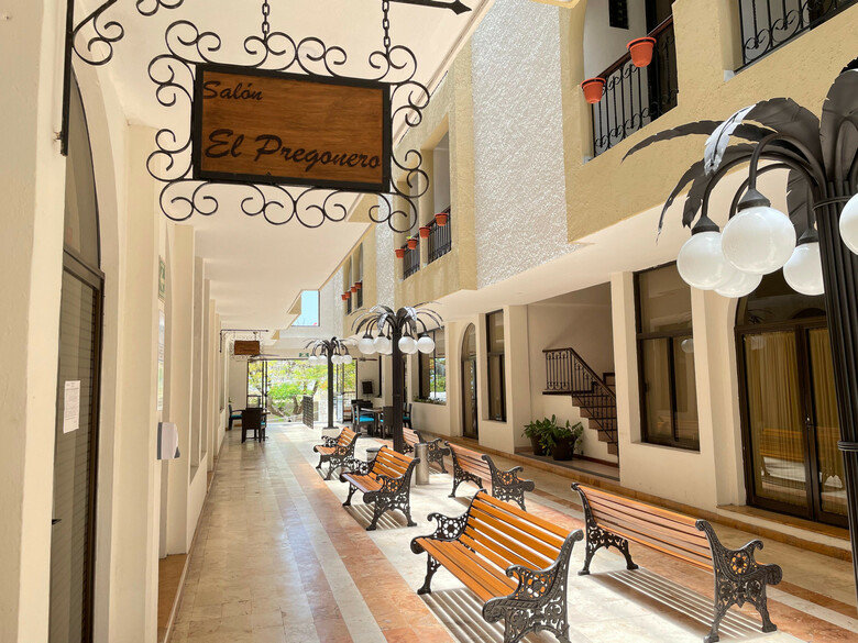 Hotel Del Paseo