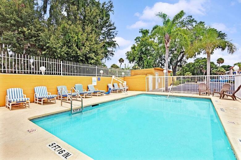 Hotel Days Inn South