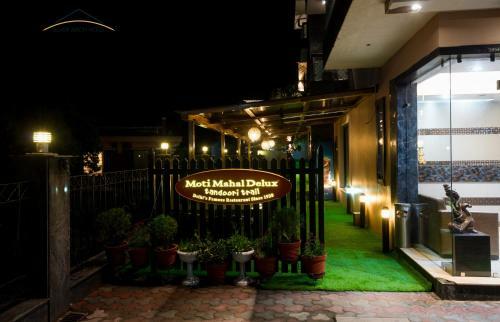 Silver Arch Hotel