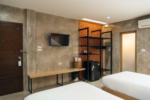 Journey Hostel Surat