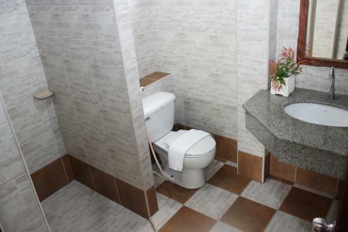 Hotel Baanrimnam Resort Trat