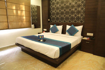 Fabhotel Karol Bagh Main Market