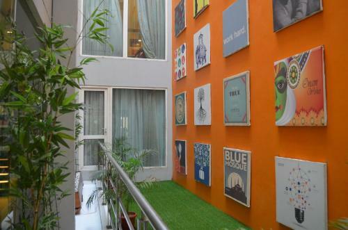 Hotel Woodapple Residency