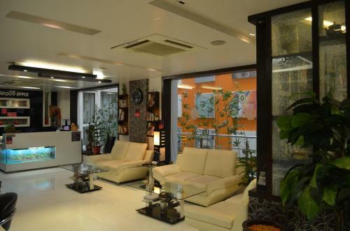 Hotel Woodapple Residency