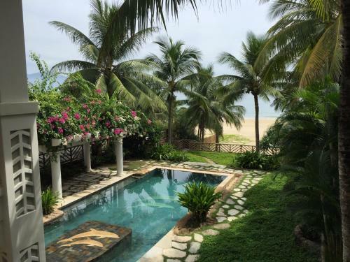 Hotel Olalani Resort & Condotel