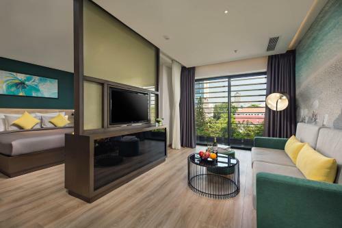 Cherie Hotel