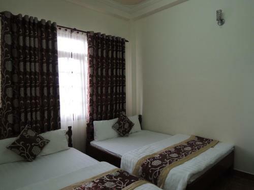 Hostal M & T Hotel