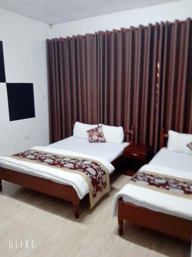 Hostal M & T Hotel