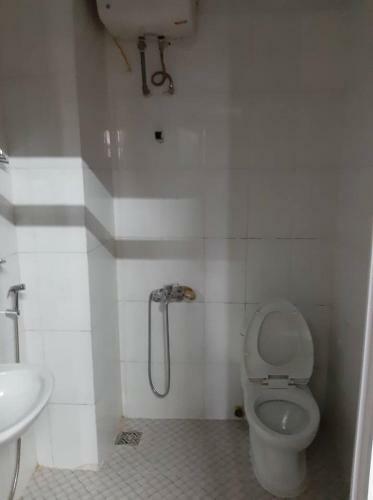 Hostal M & T Hotel