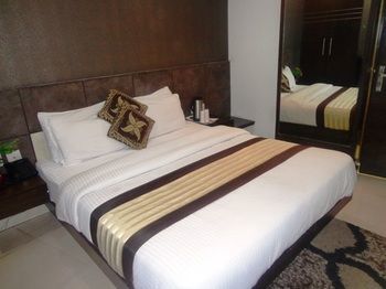 Hotel Milllennium 2000 Dx