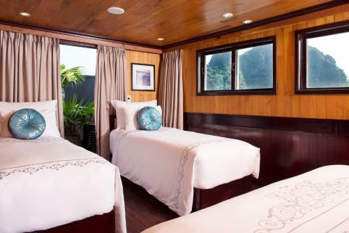 Aphrodite Cruise