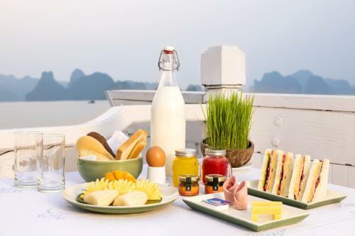 Aphrodite Cruise