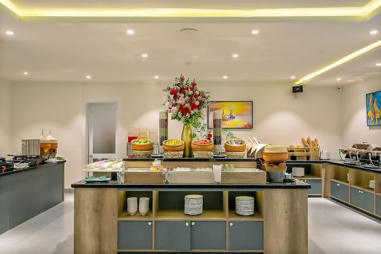 Aurora Riverside Hotel & Villas