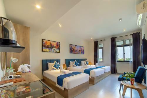 Aurora Riverside Hotel & Villas