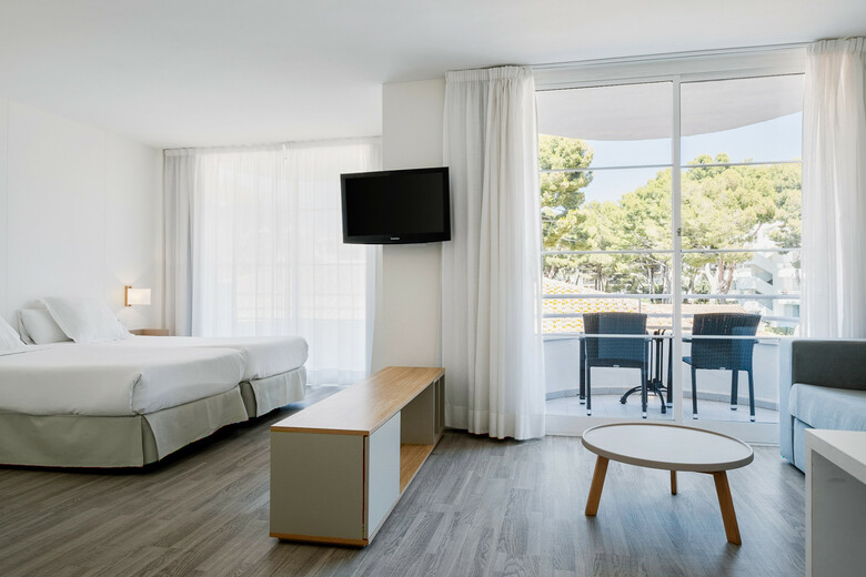 Prinsotel La Pineda Hotel Apartamentos
