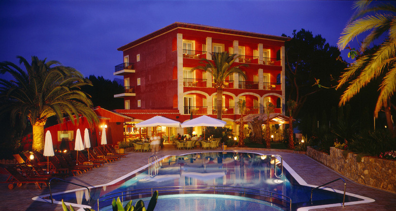 Hotel Cala Sant Vicen�